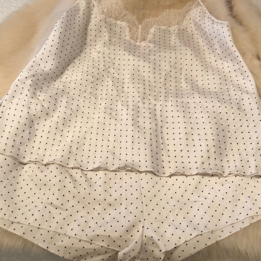 Large top and Extra large short sleep wear